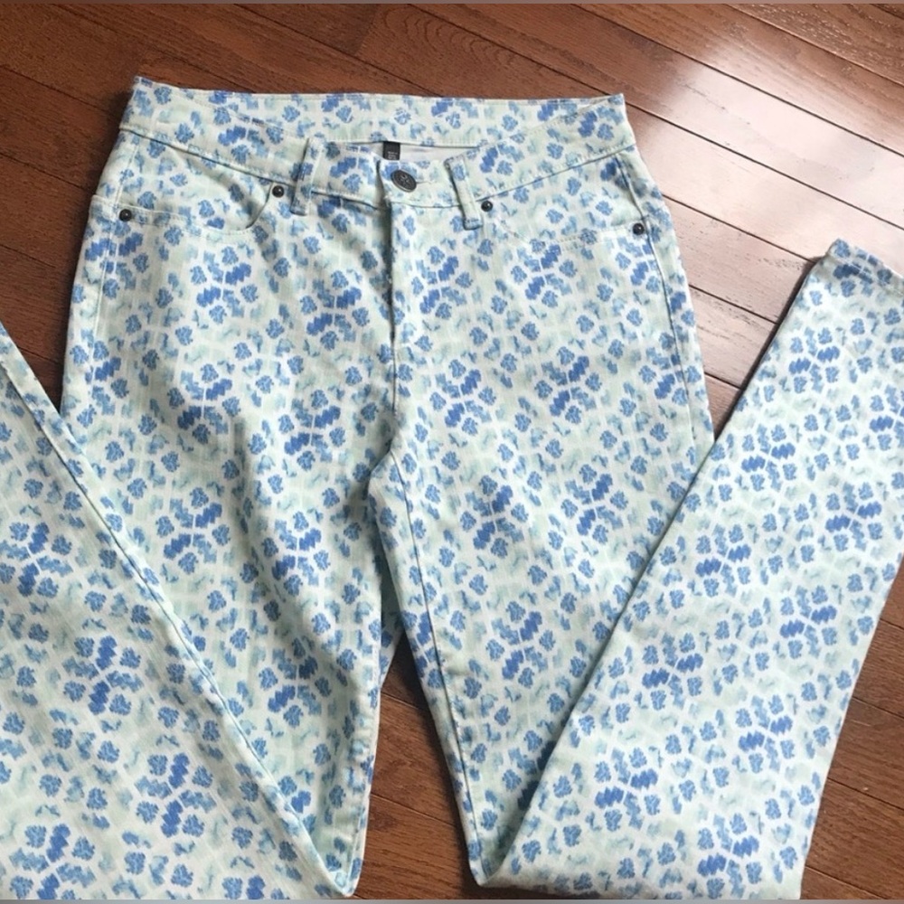 VICTORIA’S SECRET Midrise Siren Straight-Leg Blue & White Jeans, Size: 4, EUC